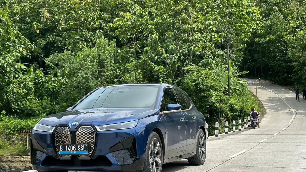 BMW Kenalkan Mobil Listrik iX di Bimmerfest 2022 (Ist)
