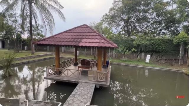 8 Potret Mayangsari saat Pulang ke Purwokerto, Perlihatkan Kebunnya yang Luas