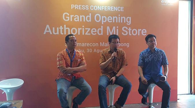 (tengah) Head of Xiaomi South Pacific Region, Steven Shi. Liputan6.com/ Dewi Widya Ningrum