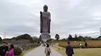 Ushiku Daibutsu, salah satu dari tiga patung Buddha terbesar di dunia yang berada di Jepang. (Nila Chisna).
