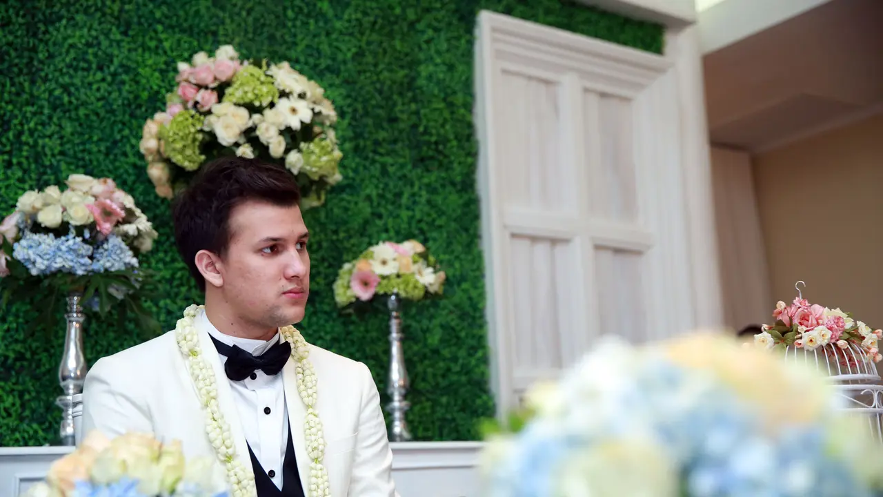 Stuart Collin dan Risty Tagor