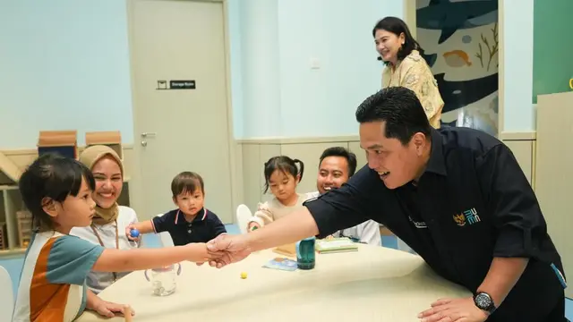 Menteri Badan Usaha Milik Negara (BUMN) Erick Thohir meluncurkan fasilitas daycare di Kementerian BUMN, pada Jumat (22/12/2023). (Dok KBUMN)
