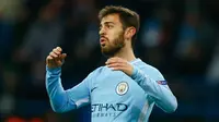 Pemain Manchester City, Bernardo Silva bereaksi pada matchday terakhir Grup F Liga Champions melawan Shakhtar Donetsk di Stadion Oblasny Sport Komplex Metalist, Kamis (7/12). Manchester City takluk 1-2 dari Shakhtar Donetsk. (AP / Efrem Lukatsky)