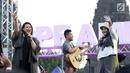 Penyanyi Sita Nursanti dan Rida Farida saat tampil di atas panggung Prambanan Jazz Festival 2019 di Pelataran Candi Prambanan, Yogyakarta, Sabtu (6/7/2019). Selama dua tahun hilang dari dunia musik, personel RSD mempunyai kegiatan masing-masing. (Fimela.com/Bambang E.Ros)