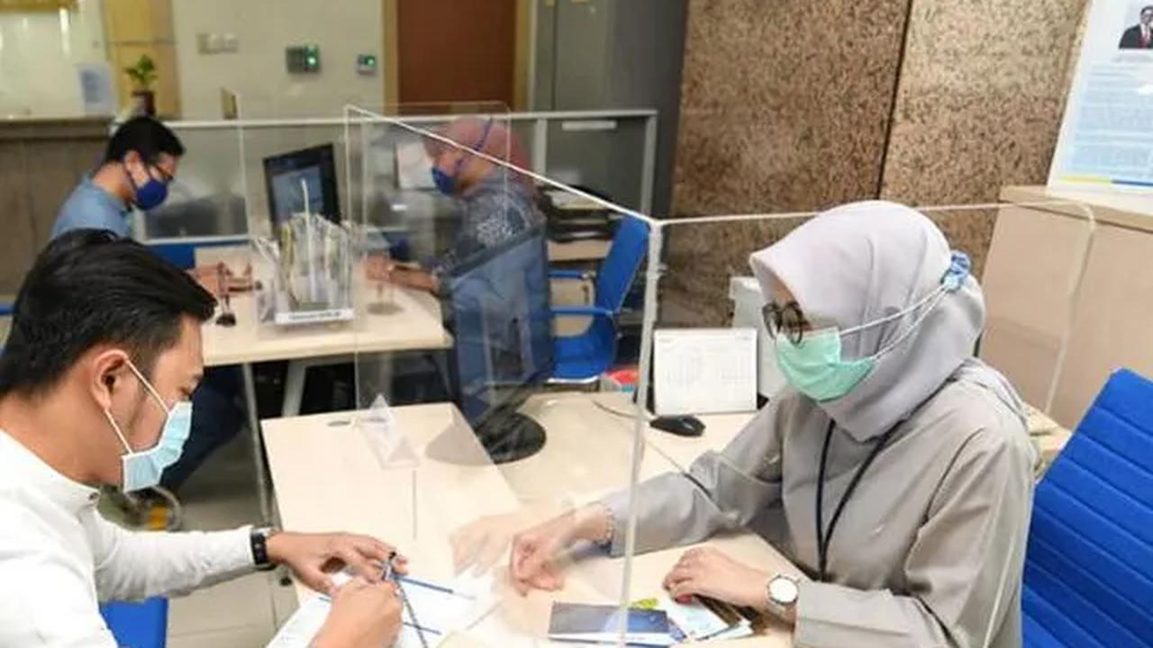 Sukuk tersebut ditawarkan dengan nilai 100% dari jumlah Dana Sukuk dan tingkat nisbah tetap sejak Tanggal Penerbitan Sukuk.