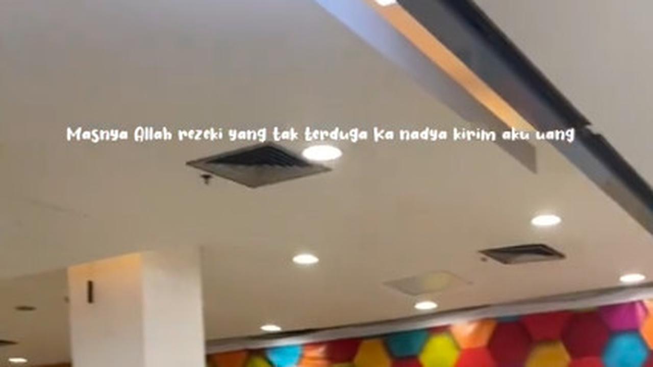 Momen Para Siswa yang Bantu Temannya yang Jualan di Sekolah, Aksinya Banjir Pujian Warganet