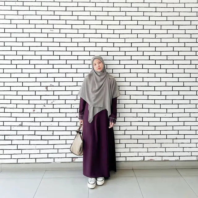 6 Artis Ini Setia Berhijab dan Tidak Ubah Penampilan Usai Cerai, Banjir Pujian