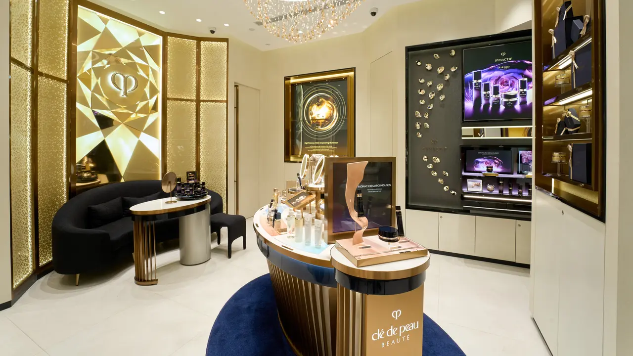 Me Time Mewah dengan Skincare Personalisasi di Cle De Peau Beaute Radiance Counter