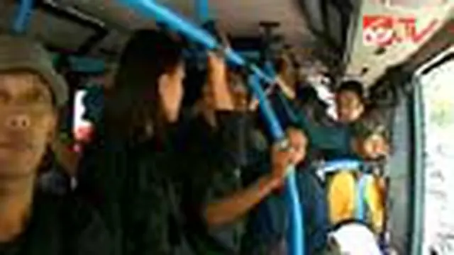 Hari Pertama Kerja, Koridor IX Padat