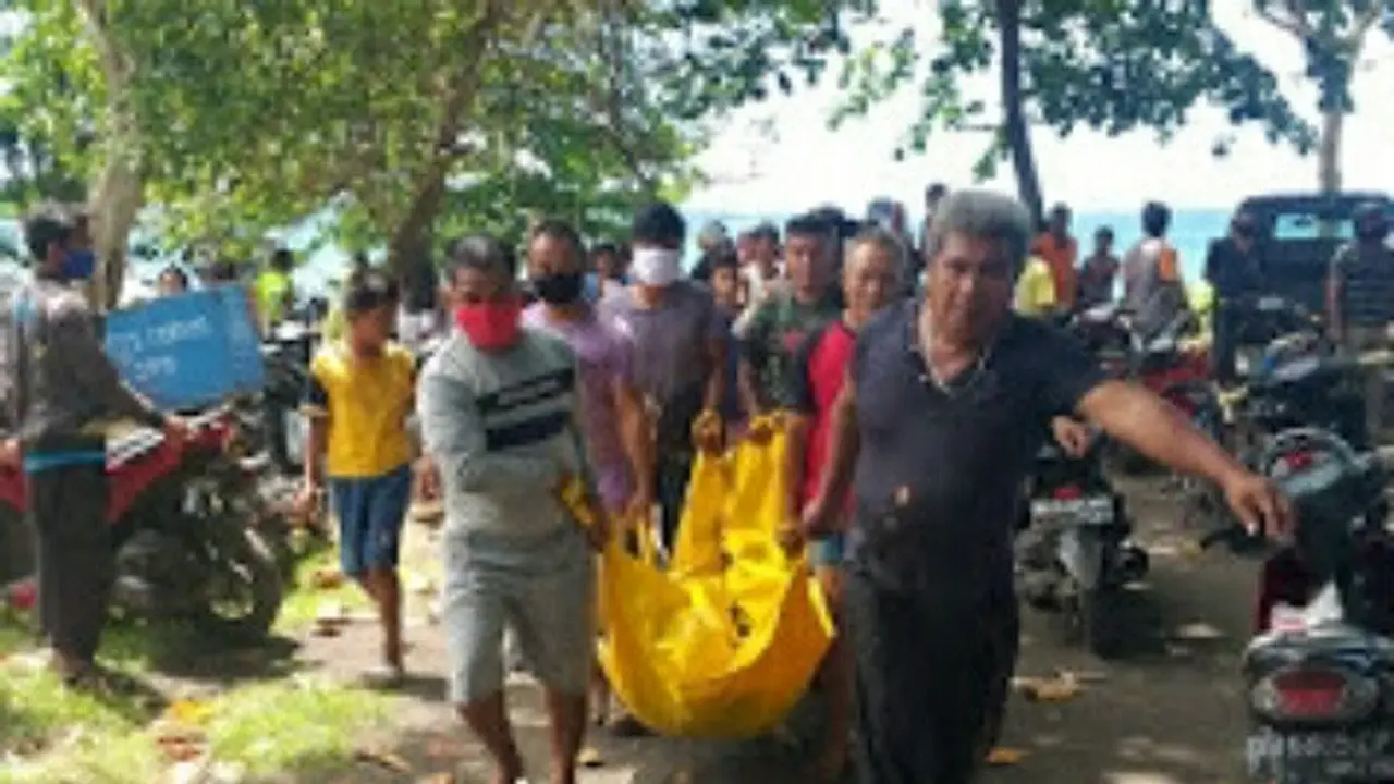 Sejumlah warga Bitung yang pertama kali melihat keberadaan mayat itu langsung melapor ke aparat kepolisian terdekat.