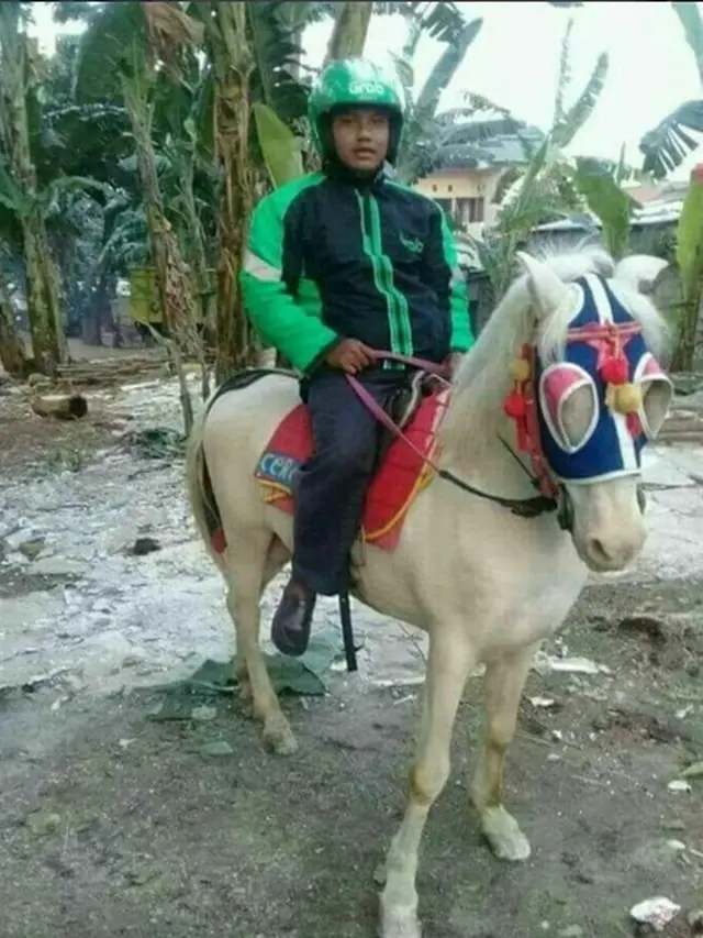 Bukan Motor, 6 Kendaraan Driver Ojek Online Ini Nyeleneh Banget