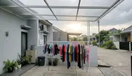 10 Tips Memilih Atap Jemuran agar Pakaian Cepat Kering meski Musim Hujan, Dijamin Kering