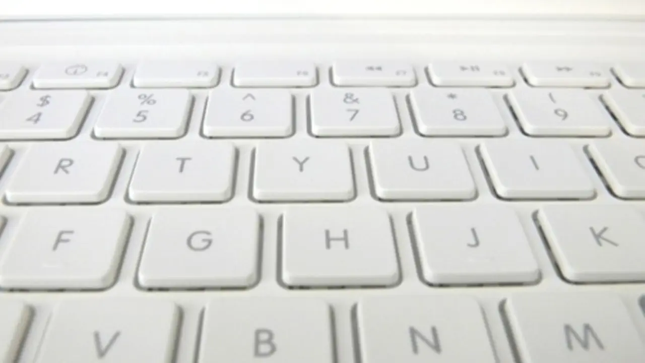 Alasan Pemberian Tonjolan Pada Huruf F dan J di Keyboard