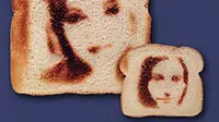 Pemanggang roti ini mampu mencetak foto dari pemiliknya di atas roti.