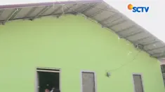 Belasan rumah hasil renovasi program bedah rumah di kawasan Clincing, Jakarta Utara, menuai beragam tanggapan. 