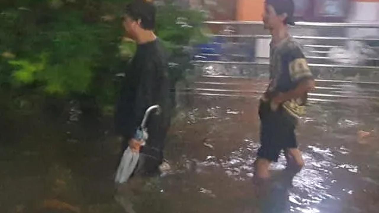 Banjir Melanda Depok, 200 Rumah di Pondok Tirta Mandala Terendam hingga Satu Meter