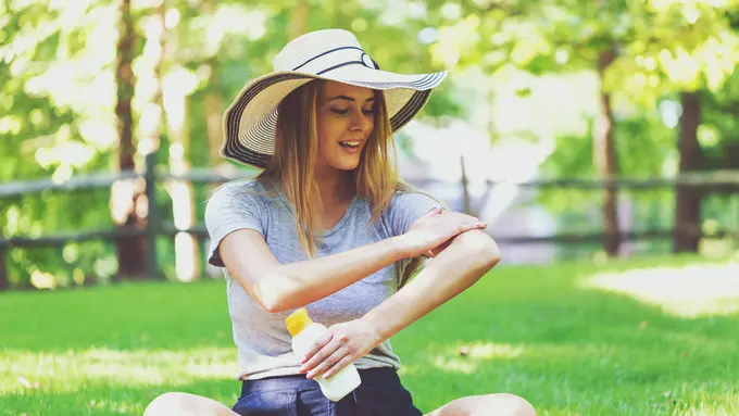 Sunscreen Remaja untuk Kulit Bruntusan