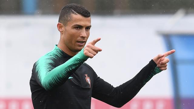 Intip Latihan Perdana Ronaldo Saat Tiba di Rusia