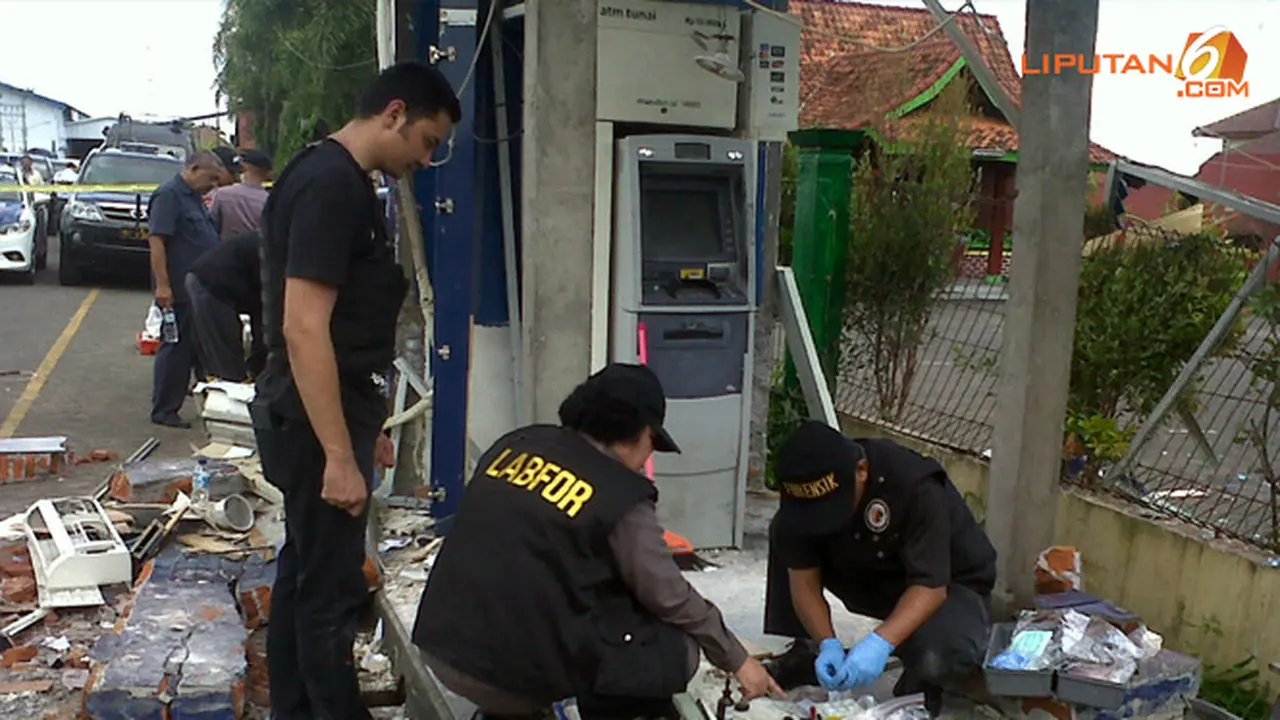 bom-atm-malang-140109b.jpg