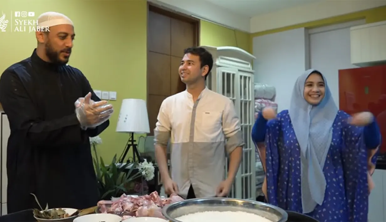 Syeh Ali Jaber Masak bareng Raffi Ahmad dan Nagita Slavina (Youtube/Syekh Ali Jaber)