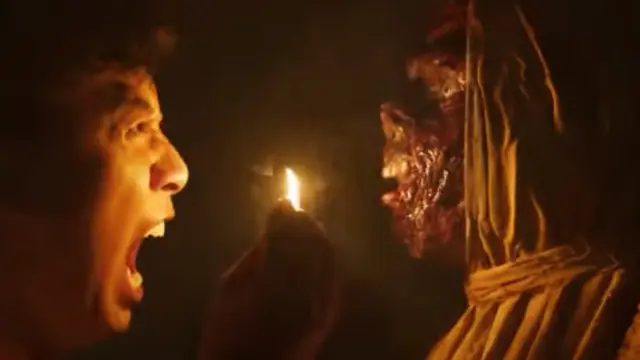 Salah satu adegan film Warung Pocong dibintangi Fajar Nugra. (Foto: Dok. Istimewa)