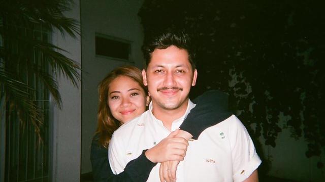 6 Momen Manis Keenan Pearce dan Istri yang Hamil Anak Kedua