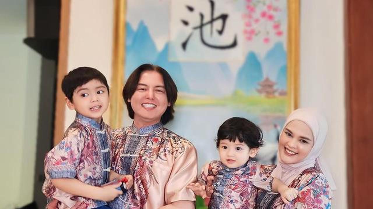Momen Hangat 12 Artis Saat Imlek, Kental dengan Tradisi dan Kebersamaan