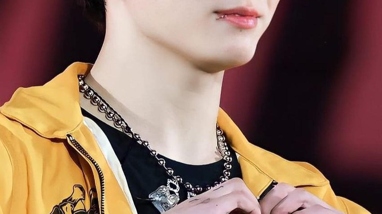 Iklan tersebut menonjolkan ketulusan mereka dengan kalimat "Selamat Ulang Tahun Jungkook" yang ditulis dalam tiga bahasa, termasuk Hongaria, Korea, dan Inggris, serta foto Jungkook yang menawan.
