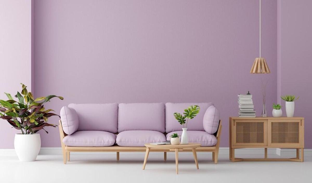 Feng Shui menyatakan bahwa warna ungu melambangkan kemewahan, kebijaksanaan, dan spiritualitas. Cocok untuk ruang tidur atau ruang meditasi.