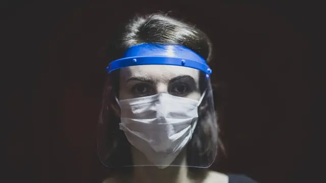 Ilustrasi face shield