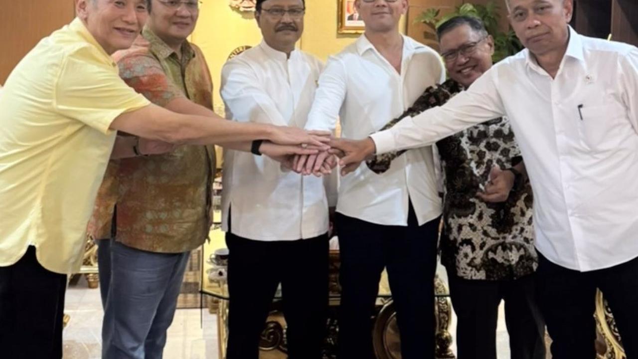 Farhat Abbas Minta Maaf, Sebut Denny Sumargo Orang Baik