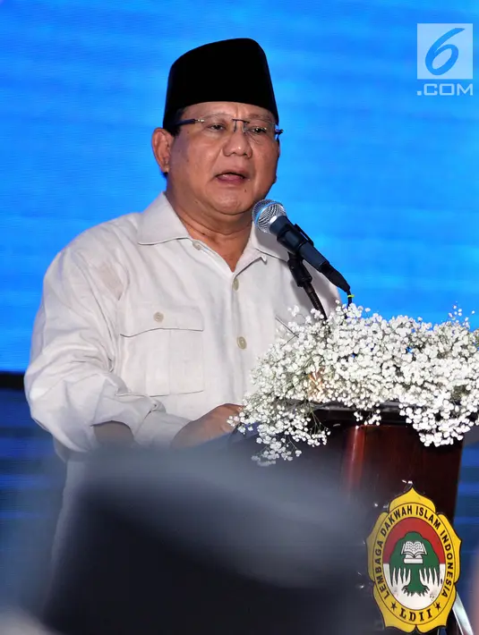 Calon presiden nomor urut 02 Prabowo Subianto berpidato dalam Rakernas LDII di Pondok Gede, Jakarta, Kamis (11/10). Rakernas LDII mengambil tema "LDII Untuk Bangsa". (Merdeka.com/Iqbal Nugroho)