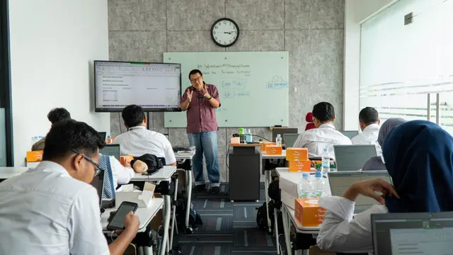 Kolaborasi untuk Tingkatkan Kompetensi Skill Olah Data Karyawan Demi Optimalkan Kualitas Layanan.