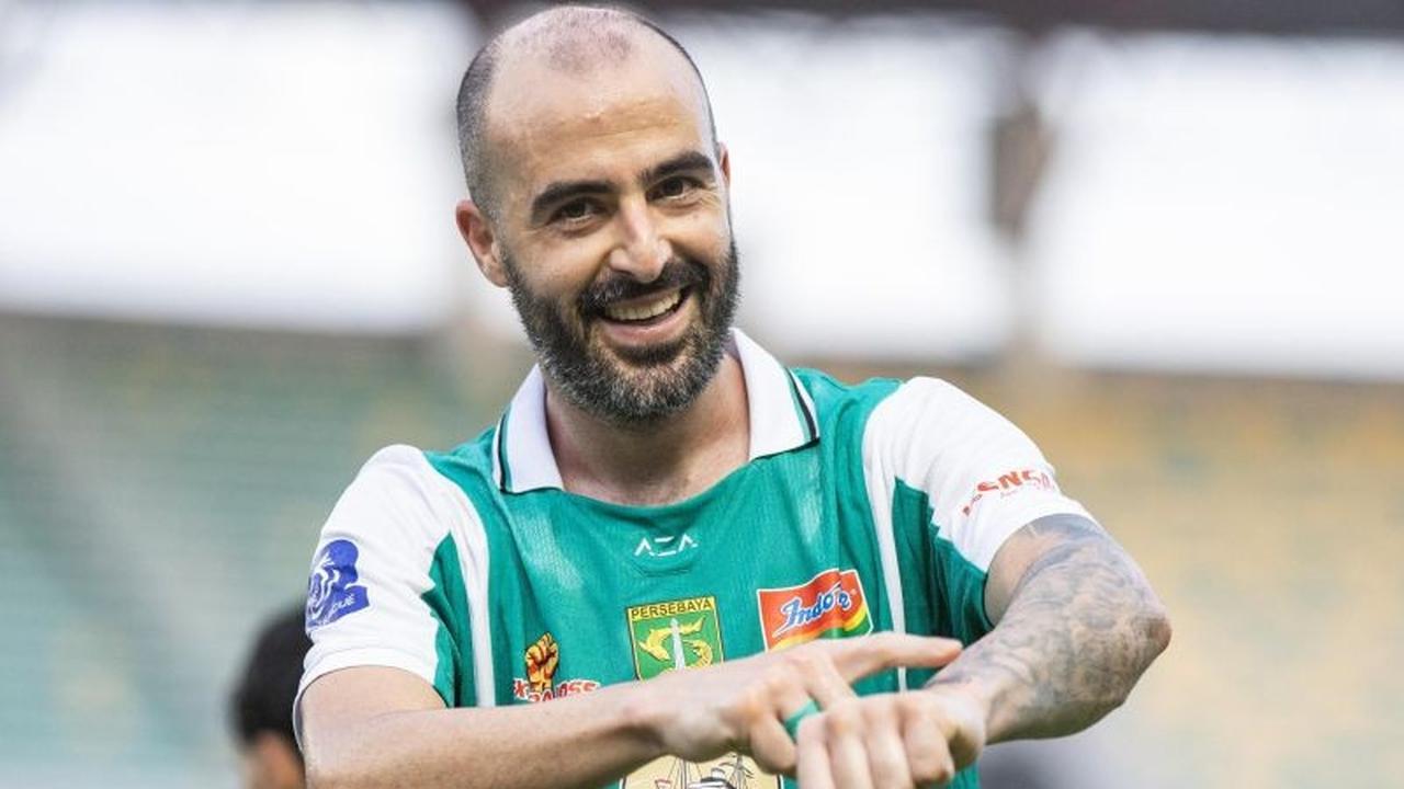 Milos Raickovic Ungkap Makna Selebrasi Unik Usai Antar Persebaya Pesta Gol ke Gawang PSBS Biak