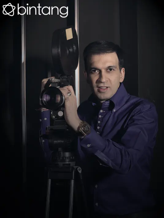 Bukan jalan yang mudah bagi Manoj Punjabi untuk berada di posisi sekarang. Rasa cinta yang besar pada film membuatnya tak bisa berpaling dari mimpi sejak kecilnya untuk menjadi ‘film maker’. (Andy Masela/Bintang.com)