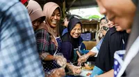 Buka Lapangan Kerja, Sandiaga Uno Gelar Pelatihan Kuliner Olahan Emping Melinjo dan Brownies