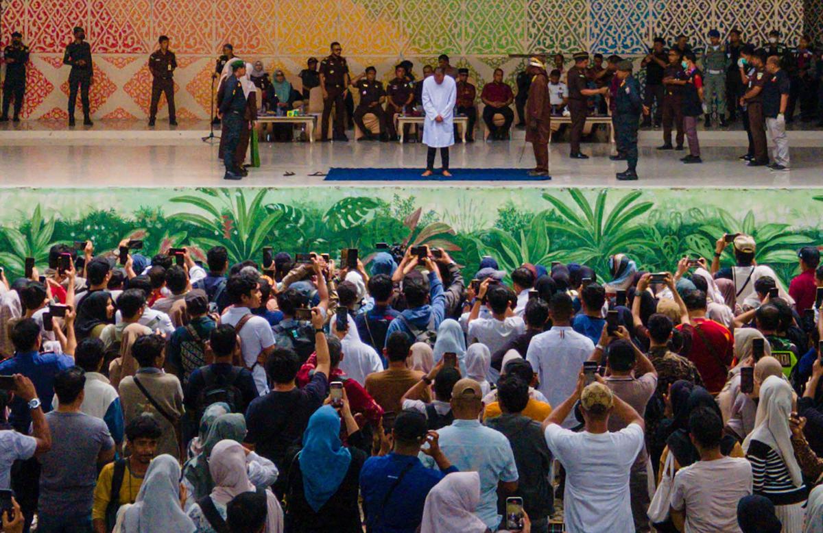 11 Pelanggar Syariat Islam Jalani Hukuman Cambuk di Banda Aceh