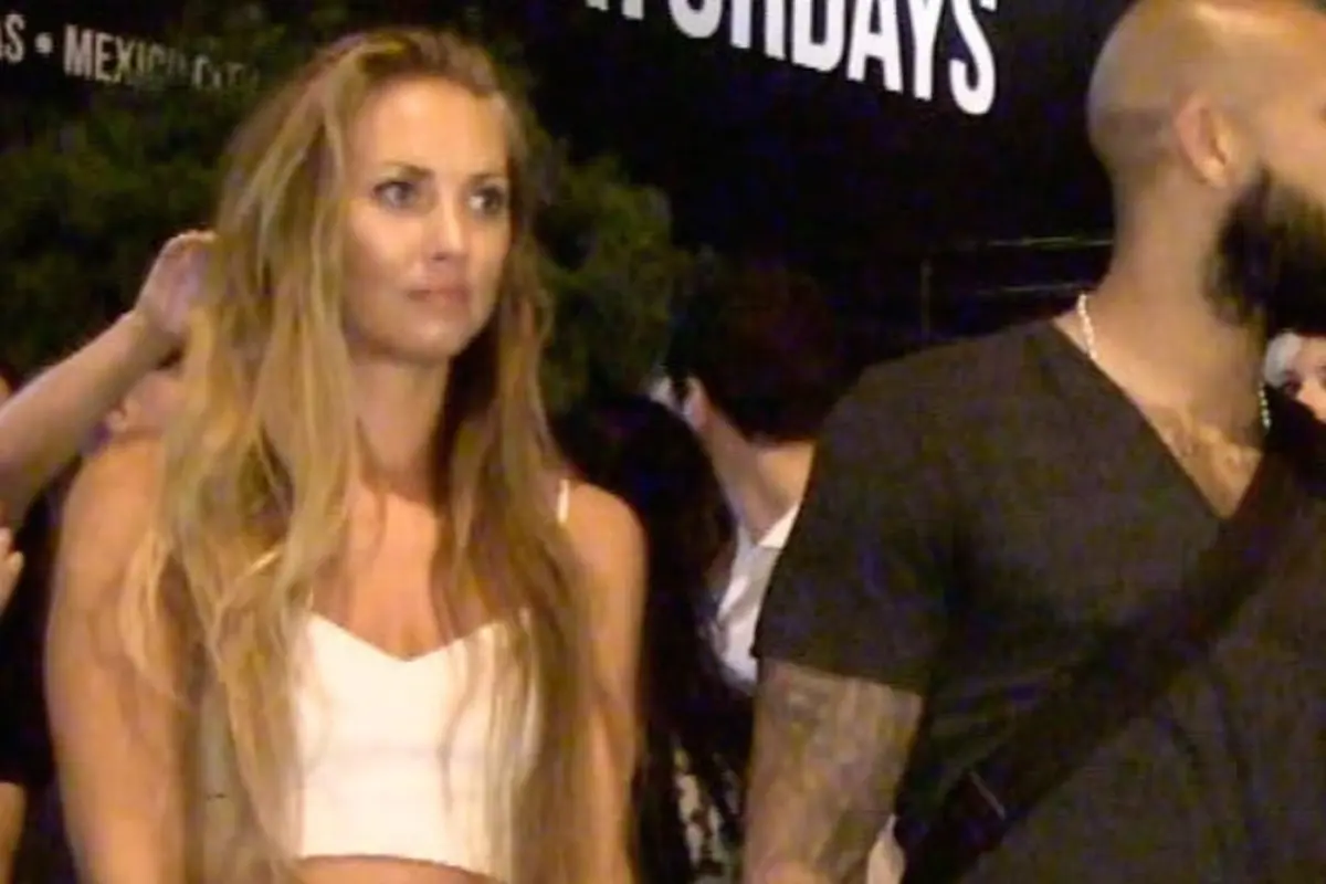 Nora Segura dan Tim Howard (elbalonrosa)