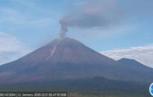 Gunung Semeru Meletus Enam Kali dalam Sehari, Warga Diimbau Waspada