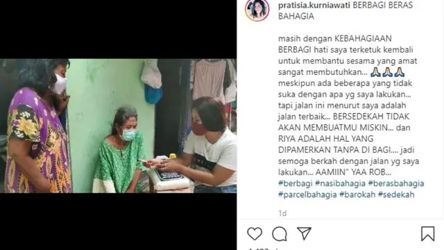 Wanita di Pasuruan Bagikan Nasi Bungkus, Sembako dan Uang Rp1 Juta