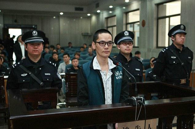 Lian Enqing di pengadilan | Foto: copyright dailymail.co.uk