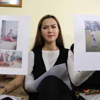 Perseteruan Mario Teguh bersama dengan Ario Kiswinar masuk babak baru. Kini, mantan istri Mario Teguh melalui kuasa hukumnya angkat bicara. Seperti diketahui, motivator itu manjawab Ario yang mengaku sebagai anaknya.  (Deki Prayoga/Bintang.com)