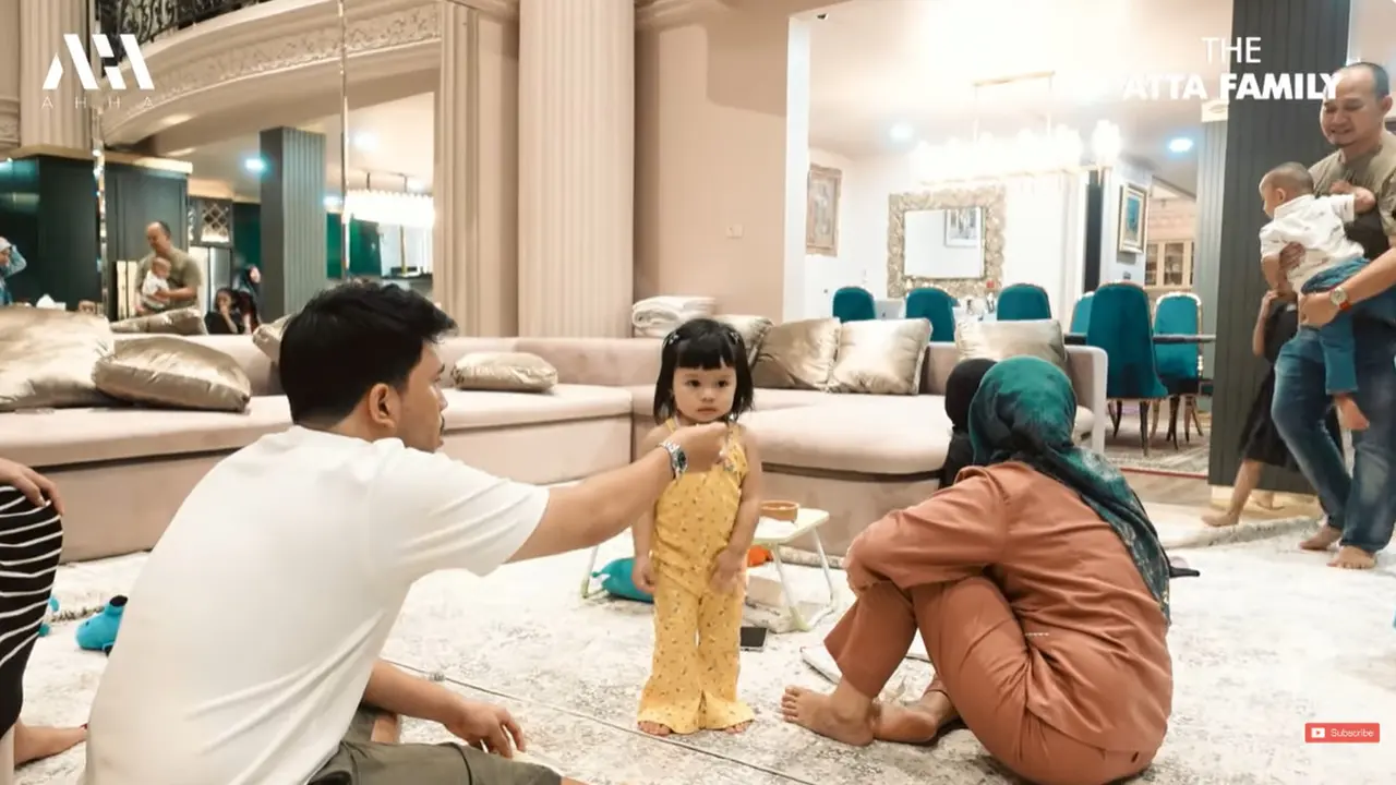 Ameena (Foto: YouTube/AH)