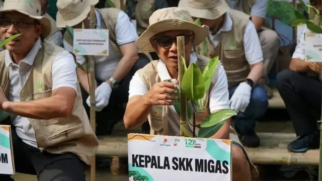 SKK Migas meluncurkan program One Two Trees ditandai dengan penanaman 10.000 pohon di Taman Mangrove Jakarta, Pantai Indah Kapuk. (Dok SKK Migas)