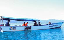 FOTO: BRI Peduli Salurkan Bantuan Perahu Literasi, Dorong Peningkatan Kualitas Pendidikan di Wilayah Pesisir Tolitoli