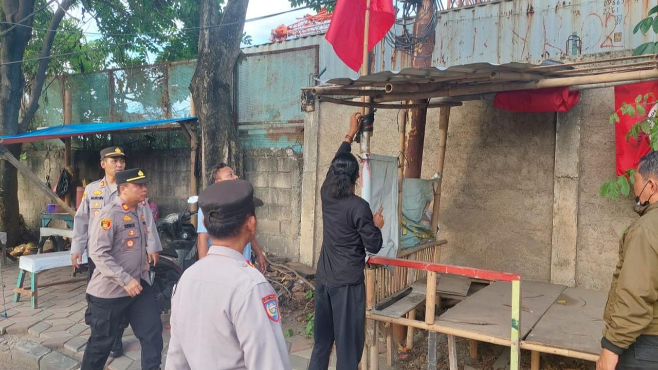bendera ormas dicopot di tangerang