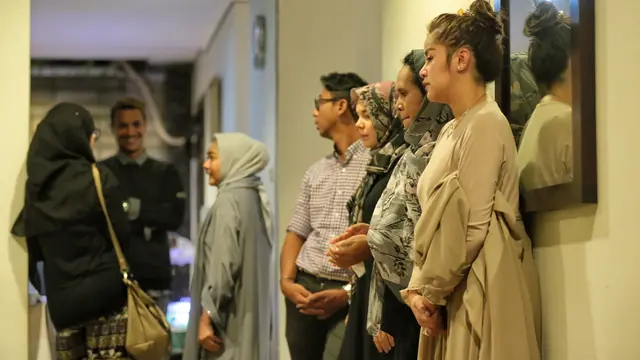 [Bintang] Ayah Olla Ramlan meninggal