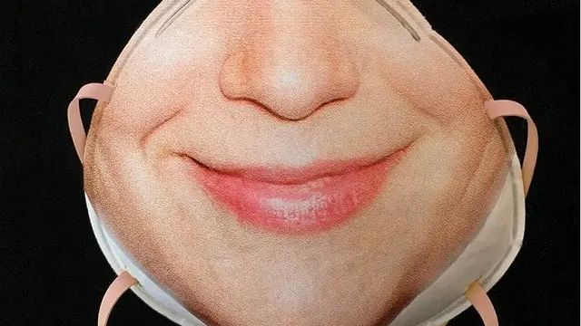 Seniman Ini Ciptakan Masker dengan Wajah Anda untuk Buka Face ID di Ponsel