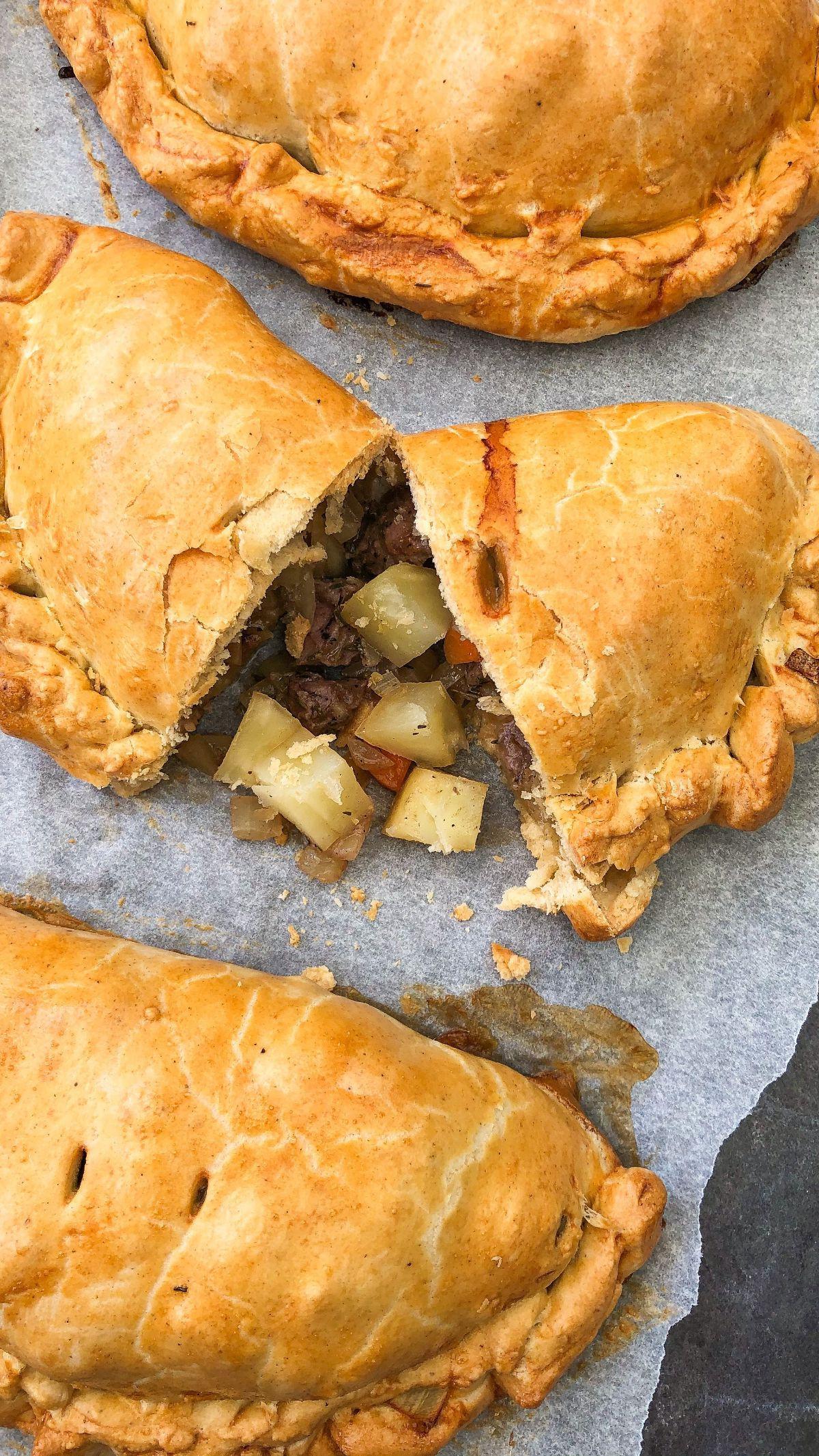 <b>Resep Pastel Aneka Isi</b>