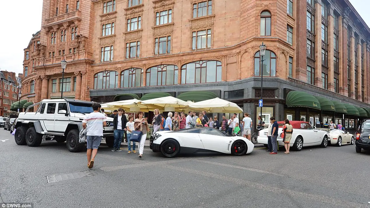 Konvoi Supercar dari Arab Sukses Bikin Warga London Khawatir